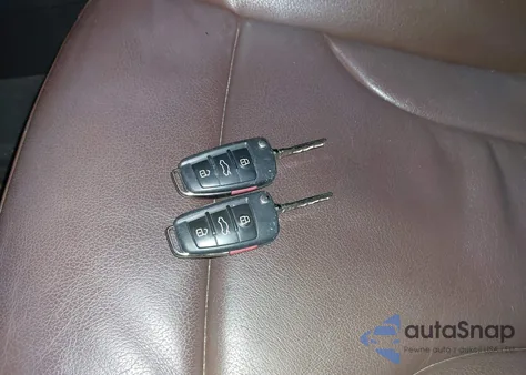 2018 Audi Q3 2.0T Premium/2.0T Sport Premium z USA, uszkodzony, nr VIN WA1ECCFS2JR024525